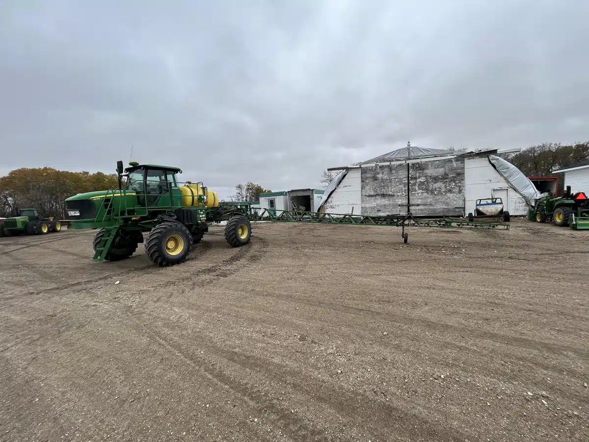 Gallery image 1 for 2010 John Deere 4630 Sprayer - Self Propelled