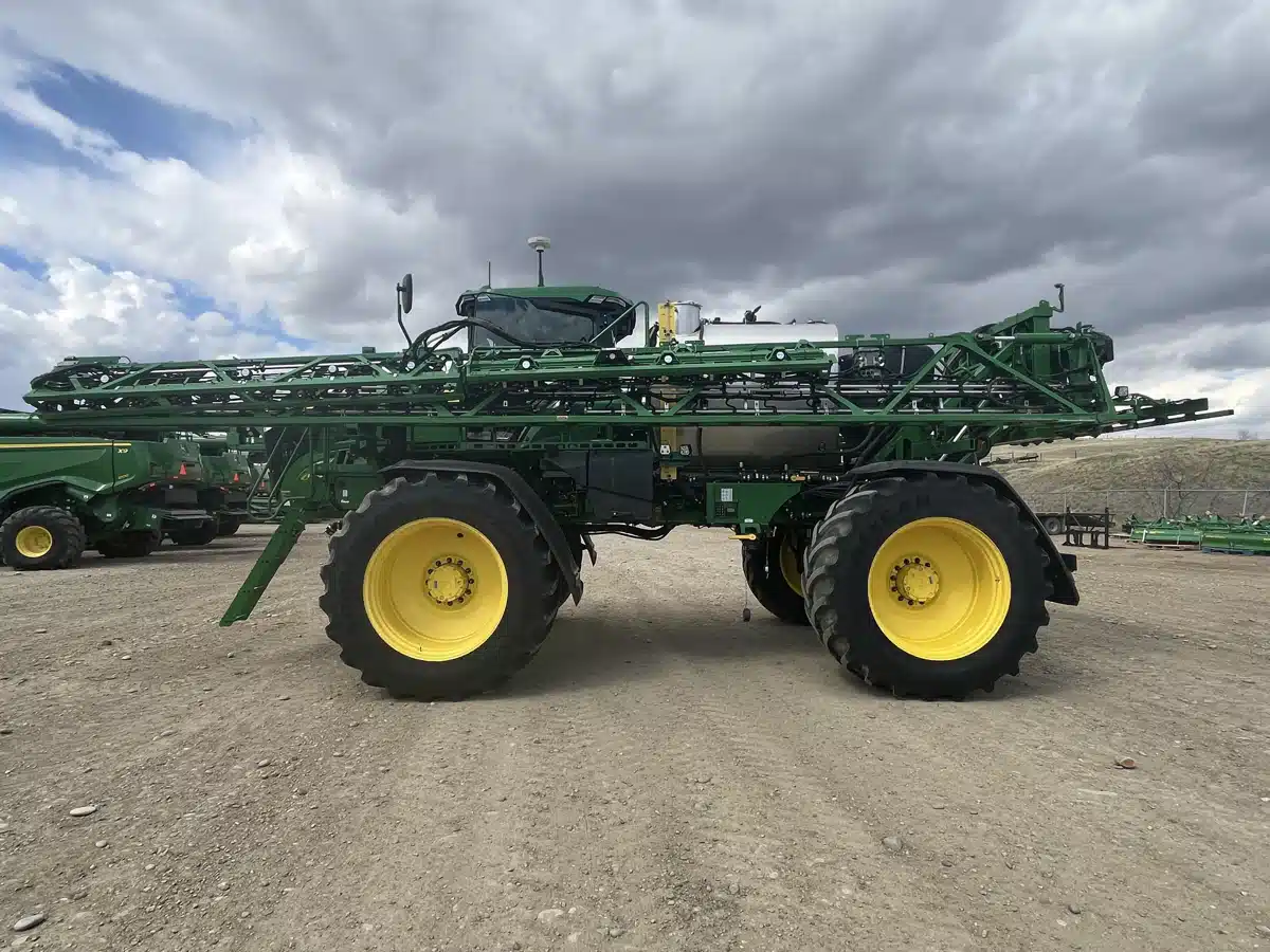 Gallery image 2 for 2025 John Deere 616R Sprayer - Self Propelled