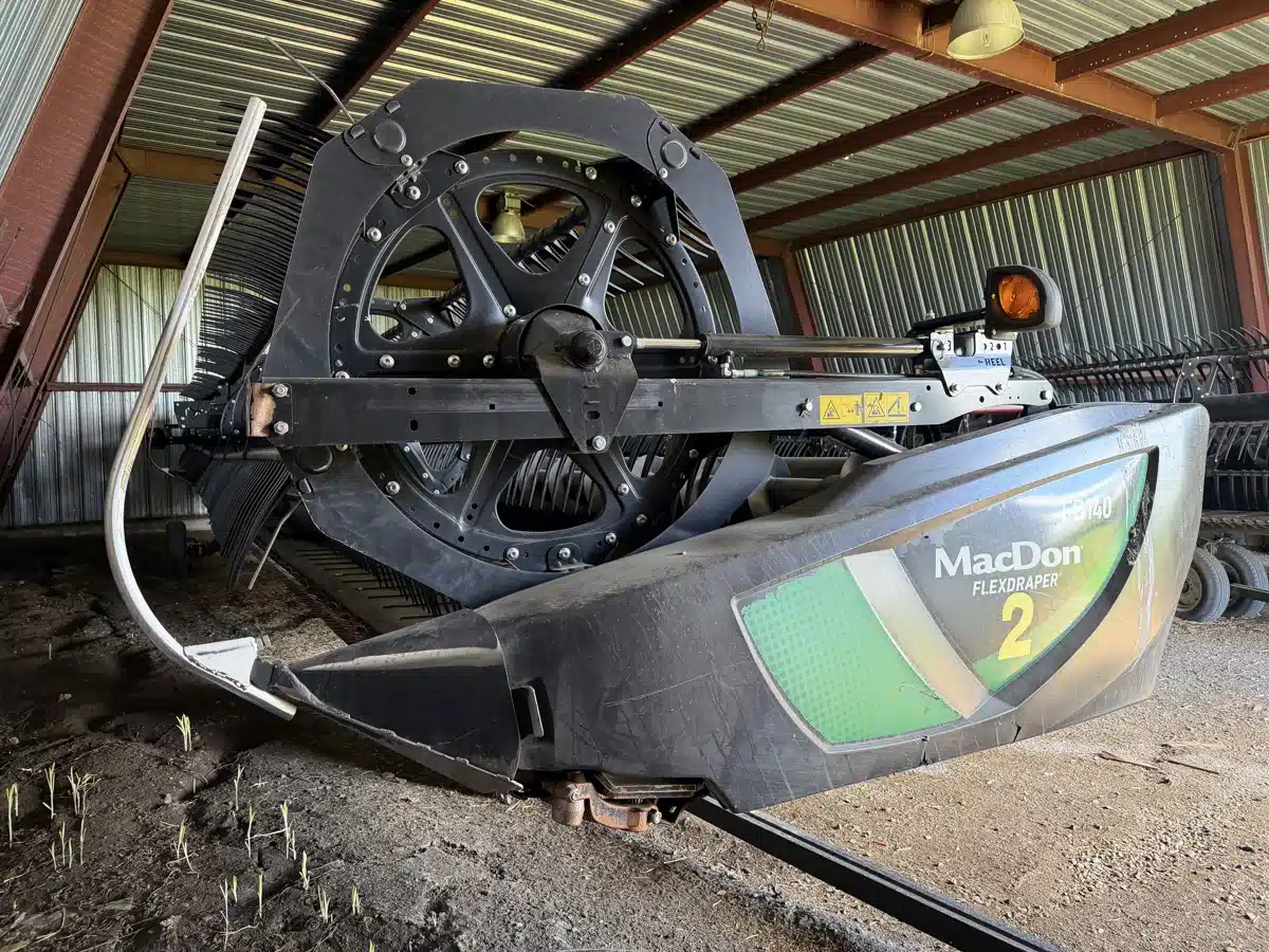 Photo de la Galerie 2 pour 2020 MacDon FD140