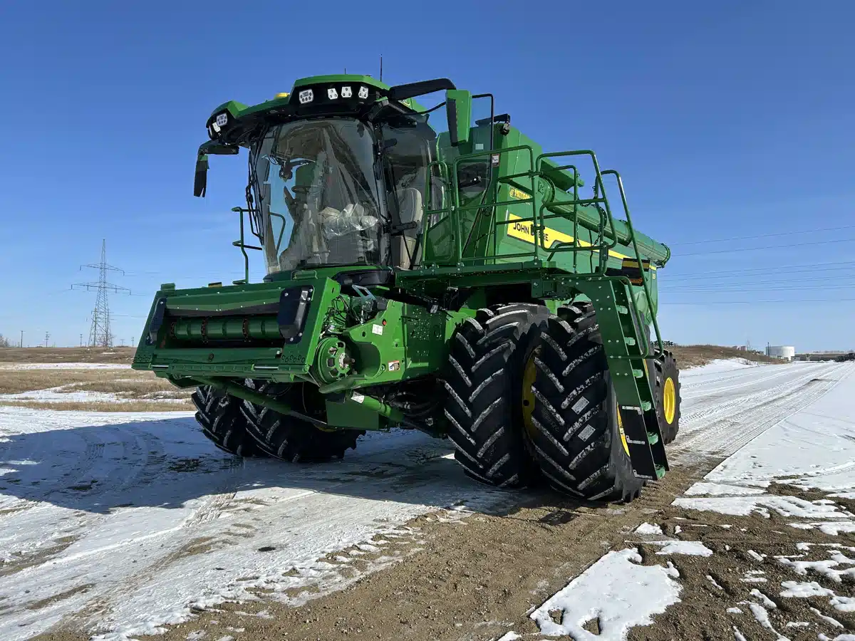 Gallery image 1 for 2026 John Deere X9 1100 Combine