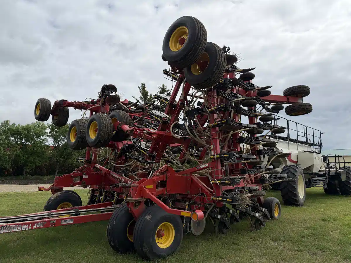 Photo de la Galerie 1 pour 2015 Bourgault 3320 QDA Semoir à air