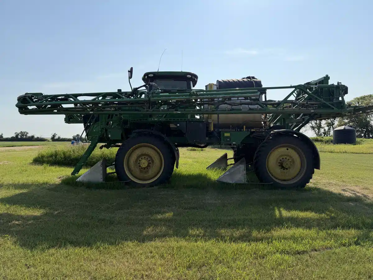 Photo de la Galerie 1 pour 2019 John Deere R4044 Arroseur - Automoteur