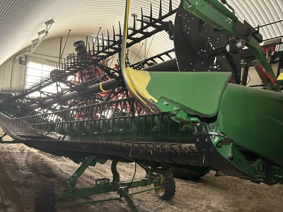 Gallery image 1 for 2024 John Deere HD45F Header - Flex Draper