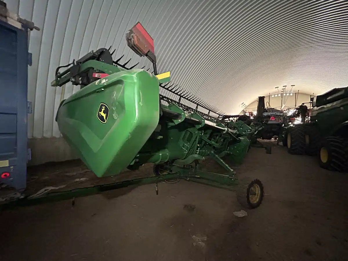 Gallery image 2 for 2024 John Deere HD45F Header - Flex Draper