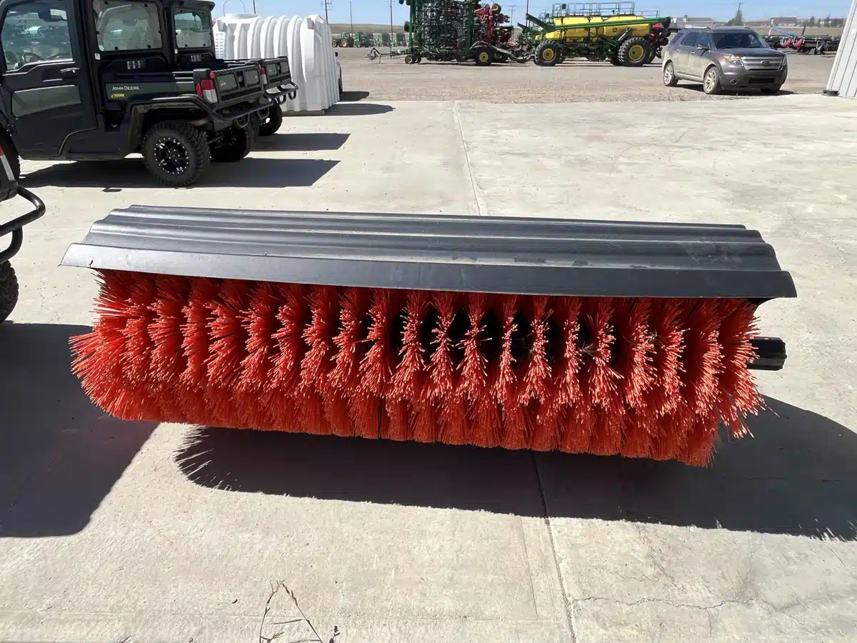 Photo de la Galerie 2 pour 2020 Bobcat 84 Balai