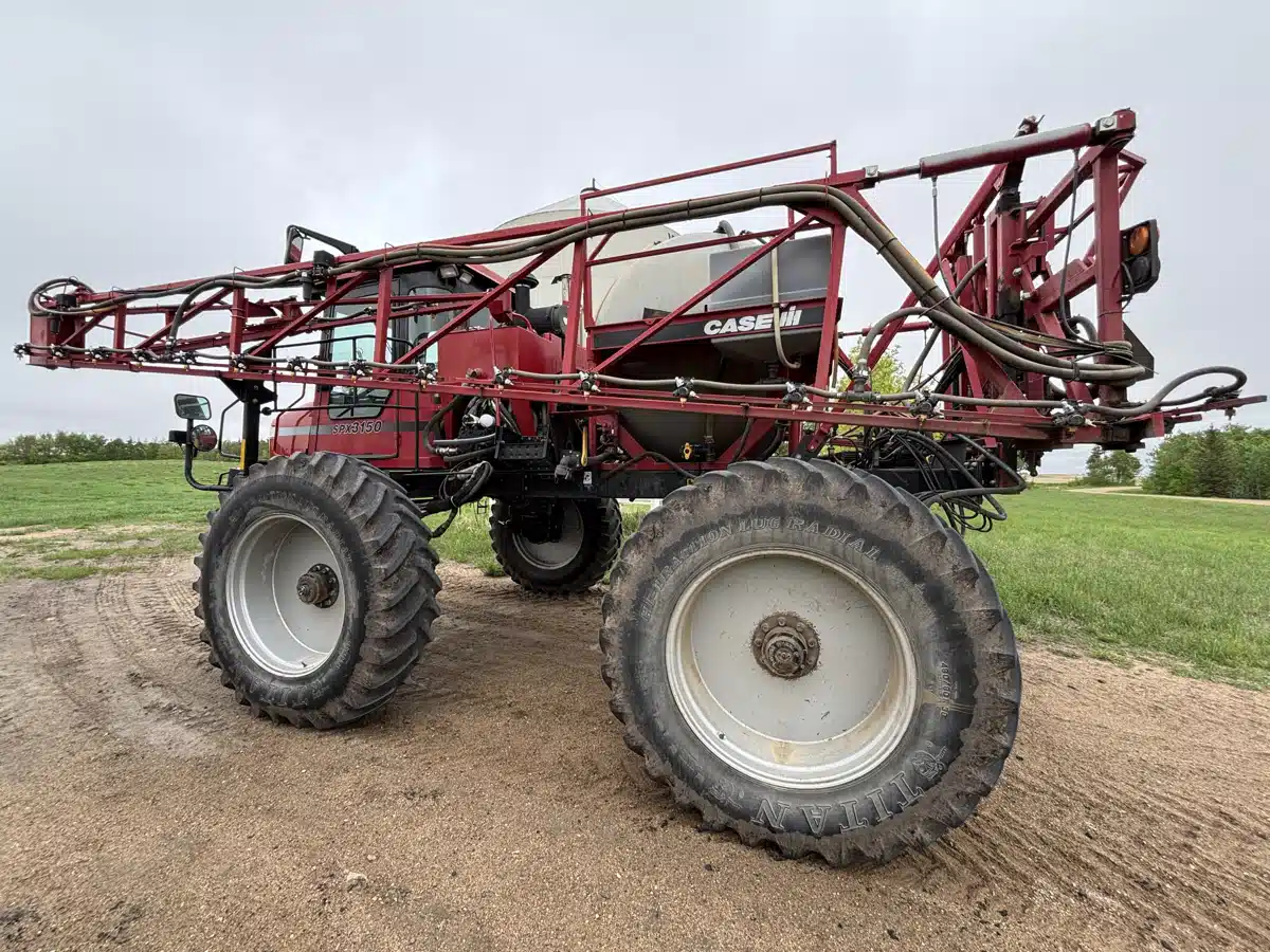 Gallery image 2 for 2006 Case IH SPX3150 Sprayer - Self Propelled