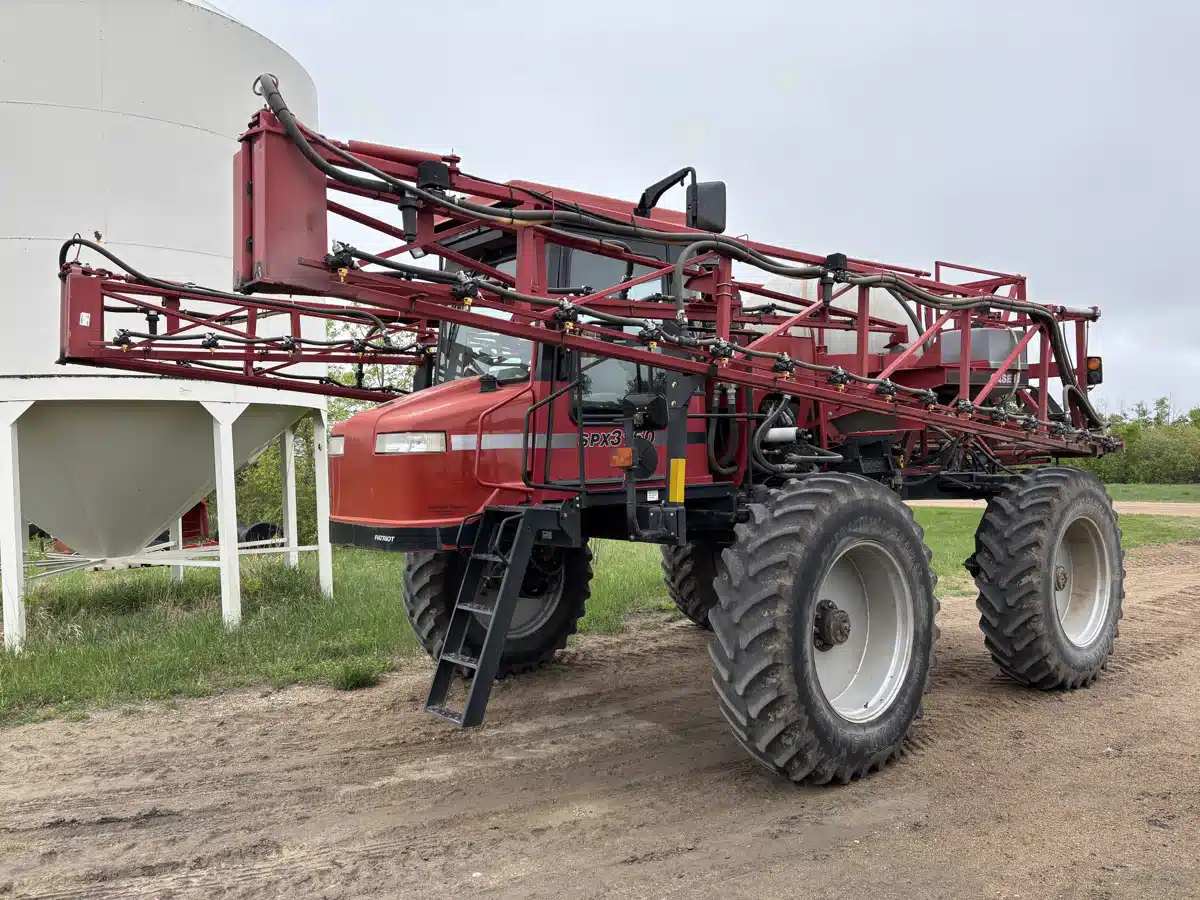 Gallery image 1 for 2006 Case IH SPX3150 Sprayer - Self Propelled