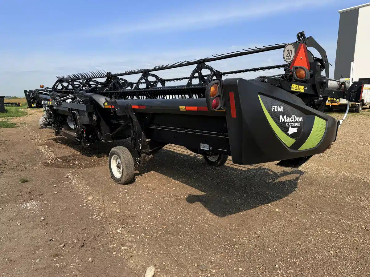 Photo de la Galerie 2 pour 2021 MacDon FD140
