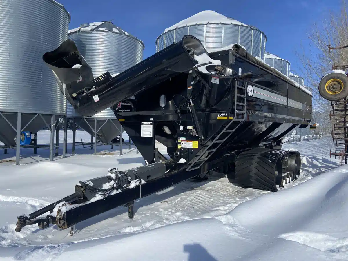 Photo de la Galerie 1 pour 2018 J&M 2032 Chariot à Grain