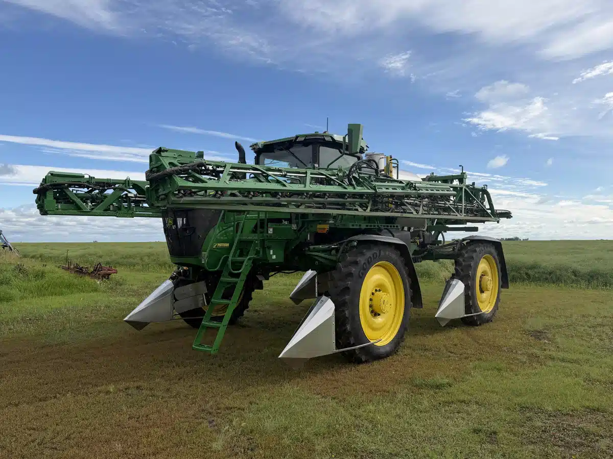 Photo de la Galerie 1 pour 2023 John Deere 616R Arroseur - Automoteur