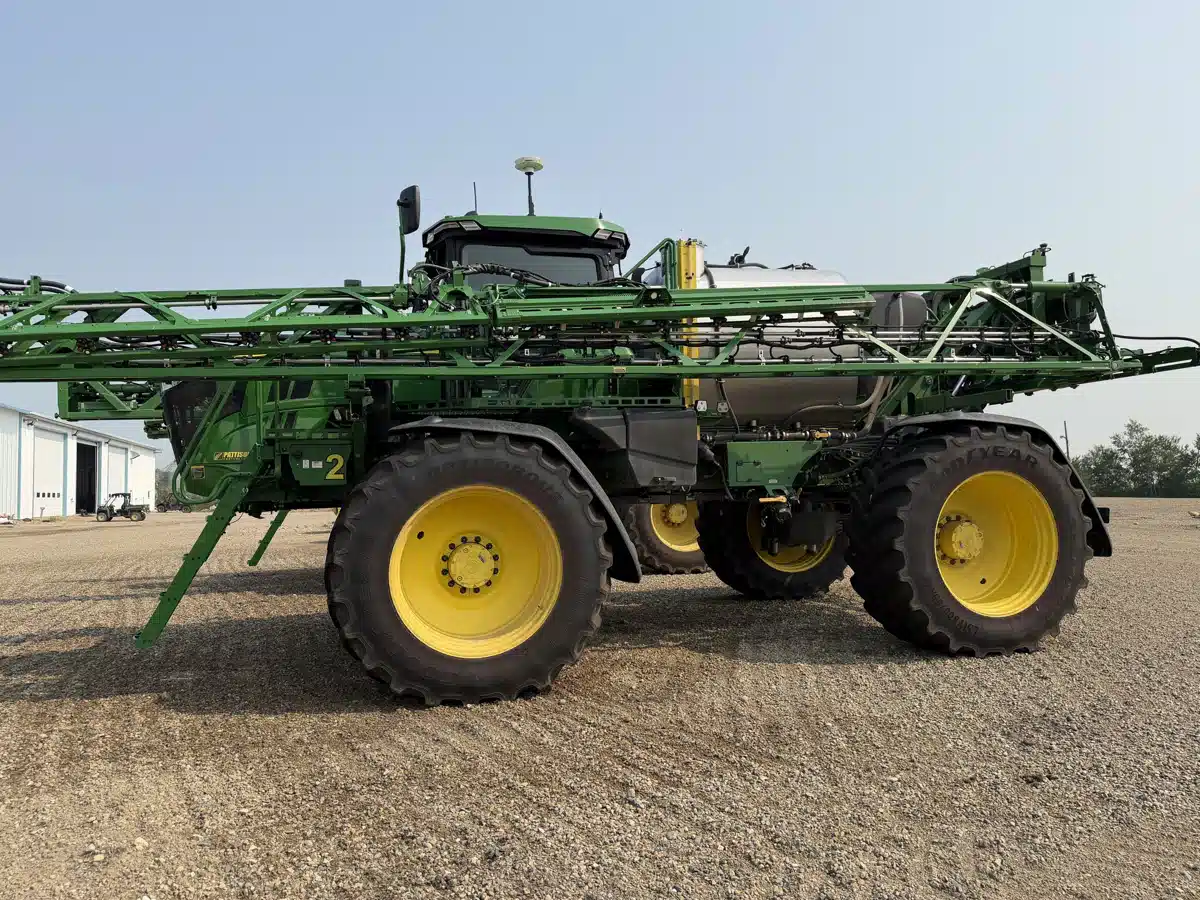 Gallery image 1 for 2026 John Deere 616R Sprayer - Self Propelled