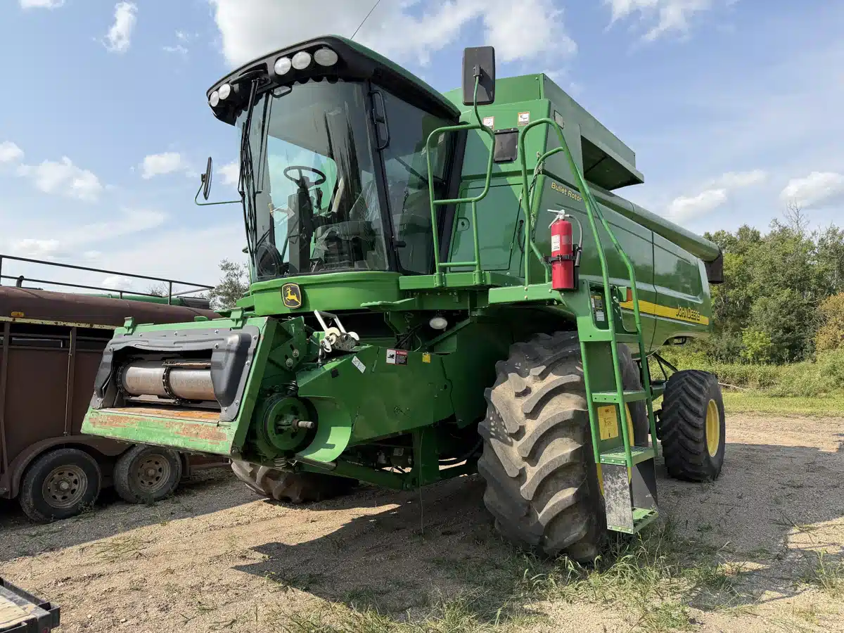 Gallery image 1 for 2007 John Deere 9660 STS Combine