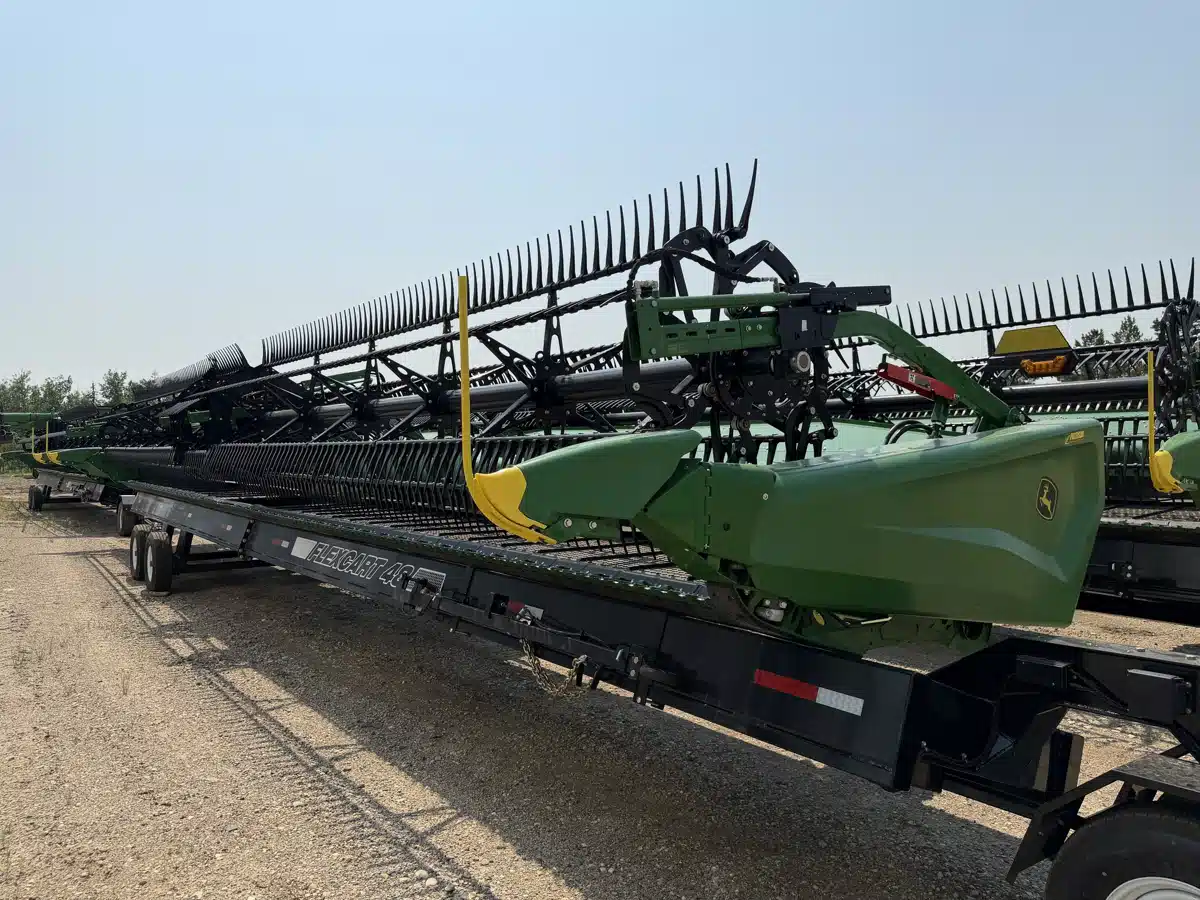 Gallery image 1 for 2026 John Deere HD50R Header - Draper