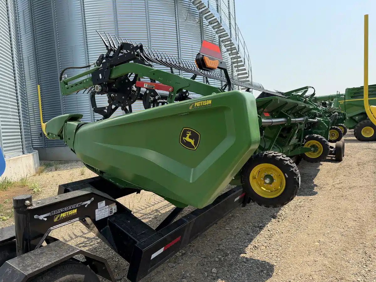 Gallery image 2 for 2026 John Deere HD50R Header - Draper