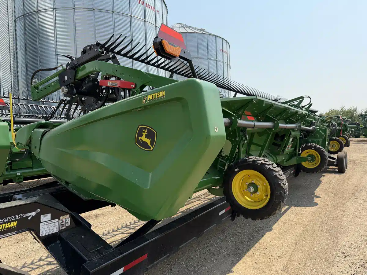 Gallery image 2 for 2026 John Deere HD50R Header - Draper