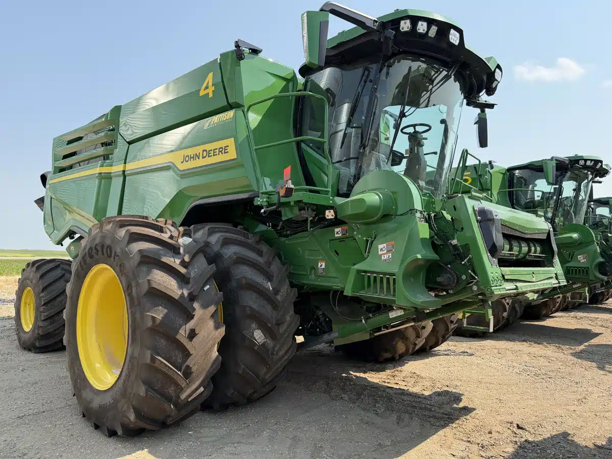 Gallery image 2 for 2026 John Deere X9 1100 Combine