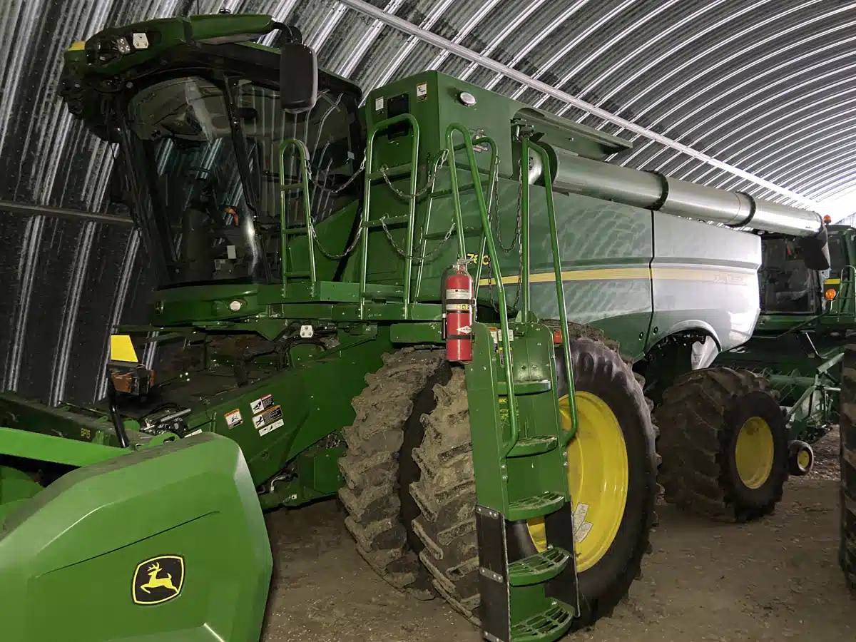 Photo de la Galerie 1 pour 2022 John Deere S780 Batteuse