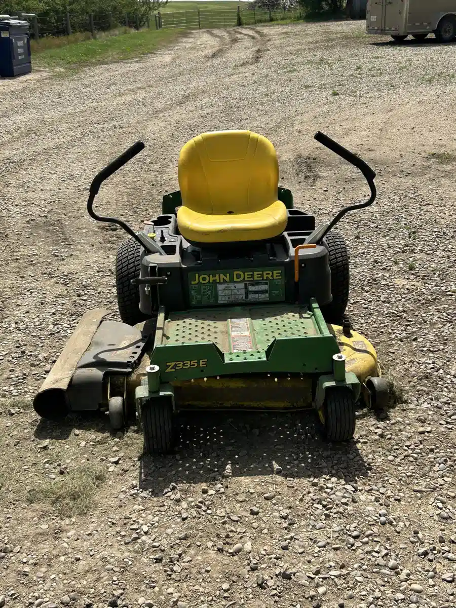 Gallery image 1 for 2021 John Deere Z335E Mower - Zero Turn