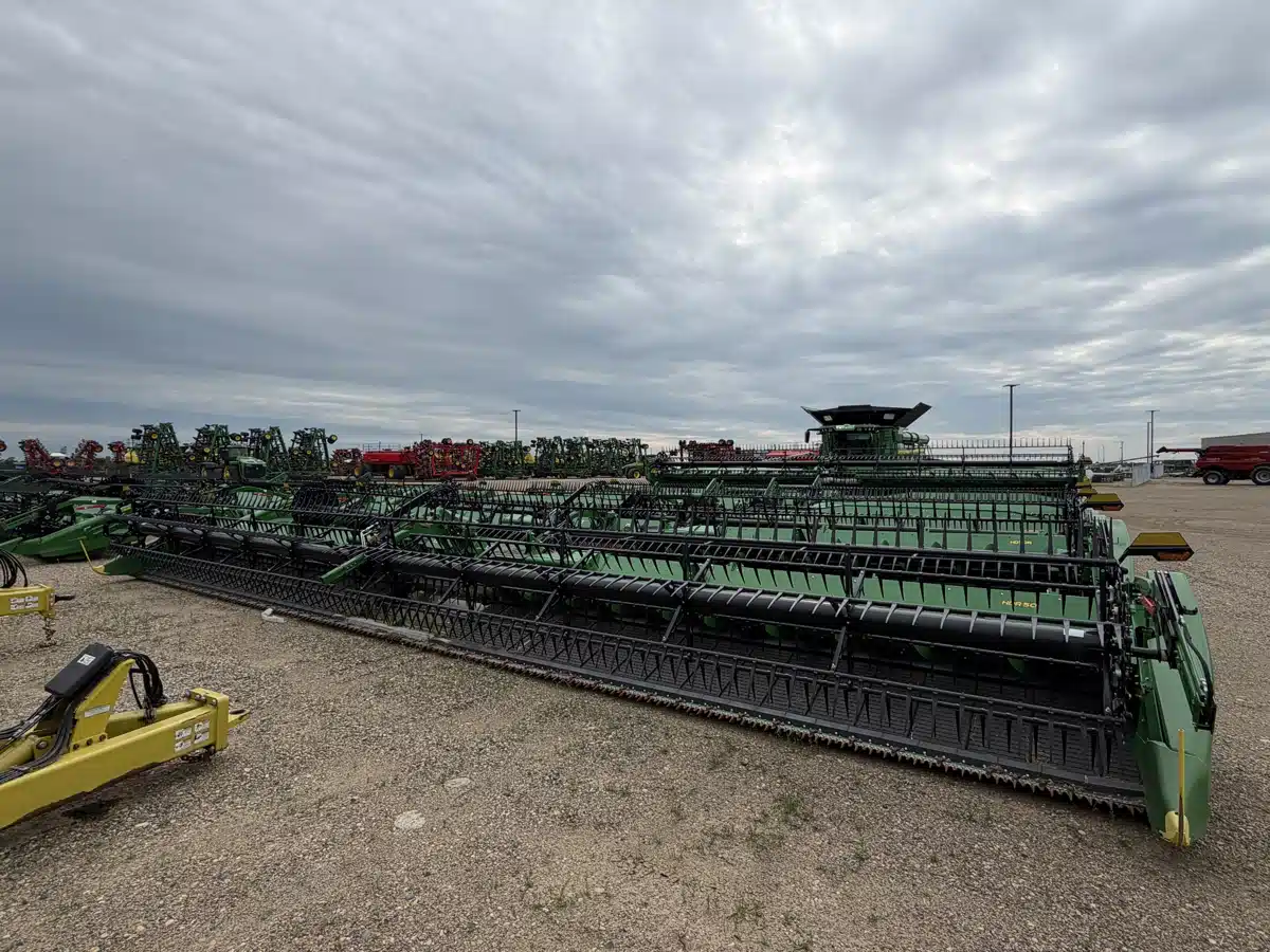 Gallery image 1 for 2025 John Deere HD50R Header - Draper