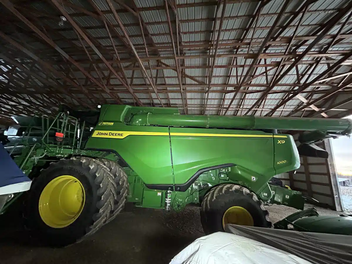 Gallery image 2 for 2024 John Deere X9 1000 Combine