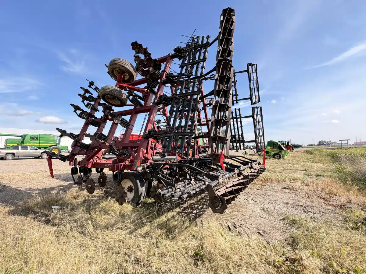 Gallery image 2 for 2015 Salford I-2100 Vertical Tillage