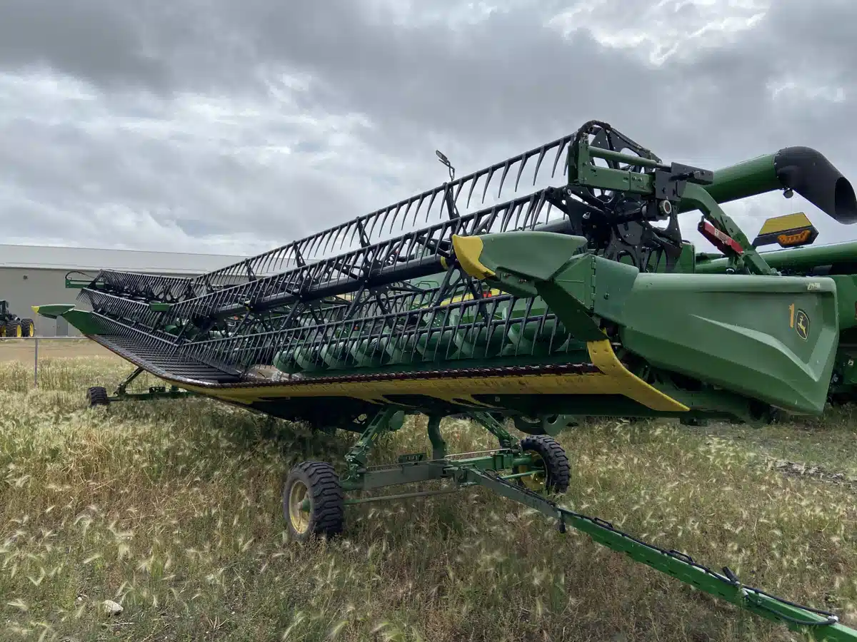 Gallery image 1 for 2022 John Deere HD45R Header - Draper