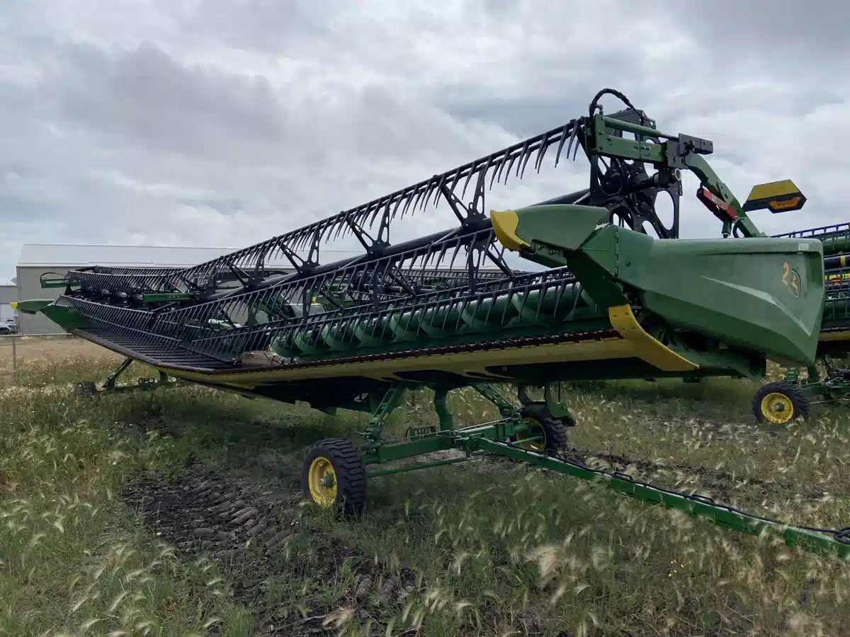 Gallery image 1 for 2022 John Deere HD45R Header - Draper