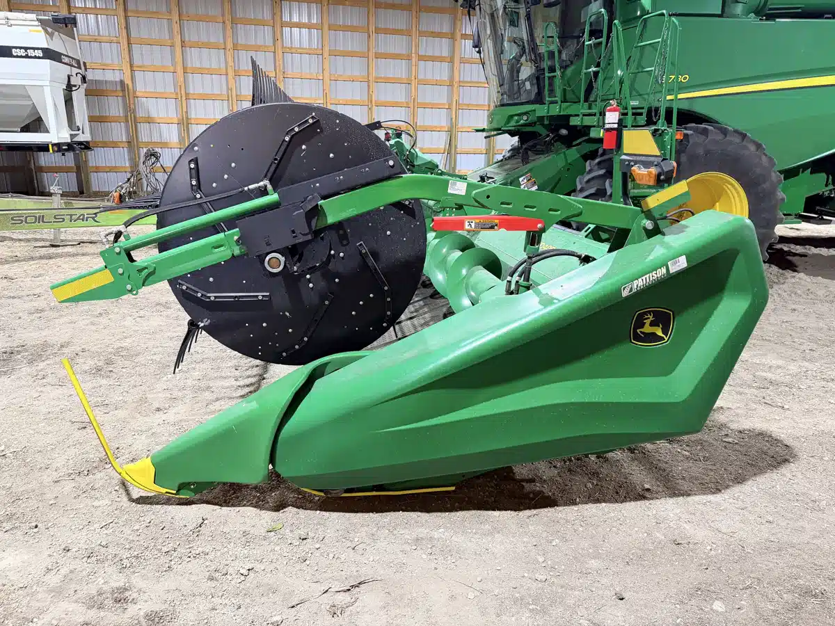 Gallery image 2 for 2023 John Deere HD40R Header - Draper