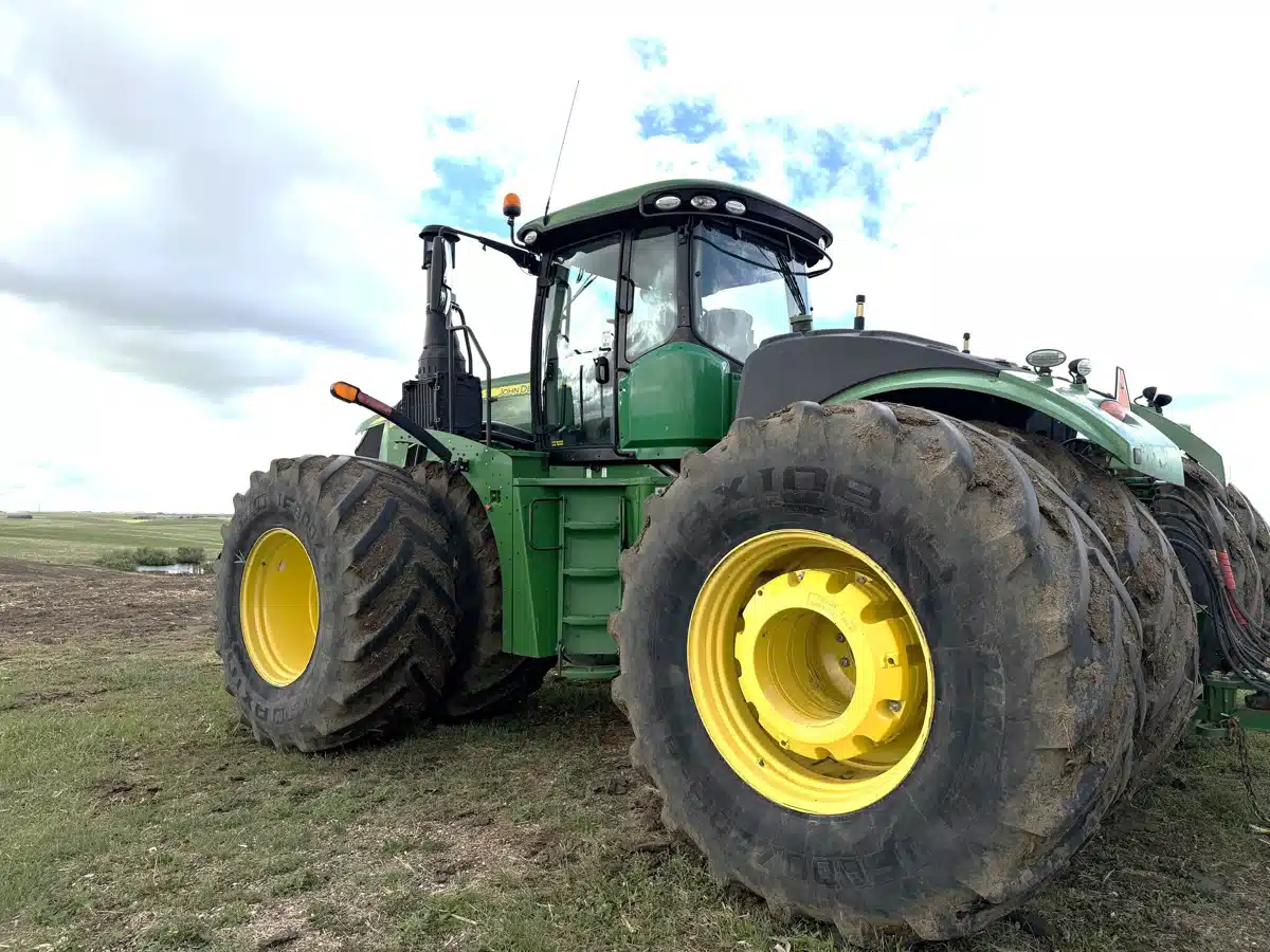 Gallery image 2 for 2018 John Deere 9520R Tractor