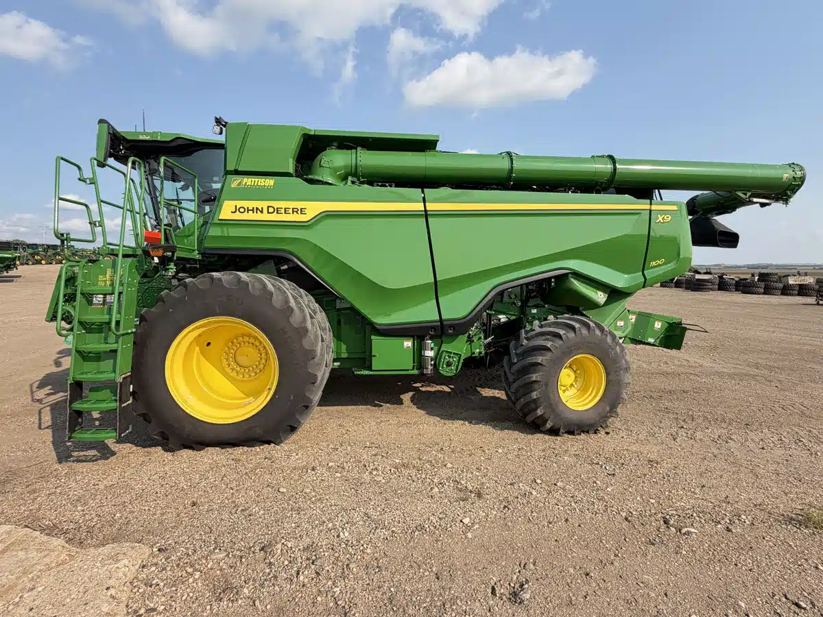 Photo de la Galerie 2 pour 2025 John Deere X9 1100 Batteuse