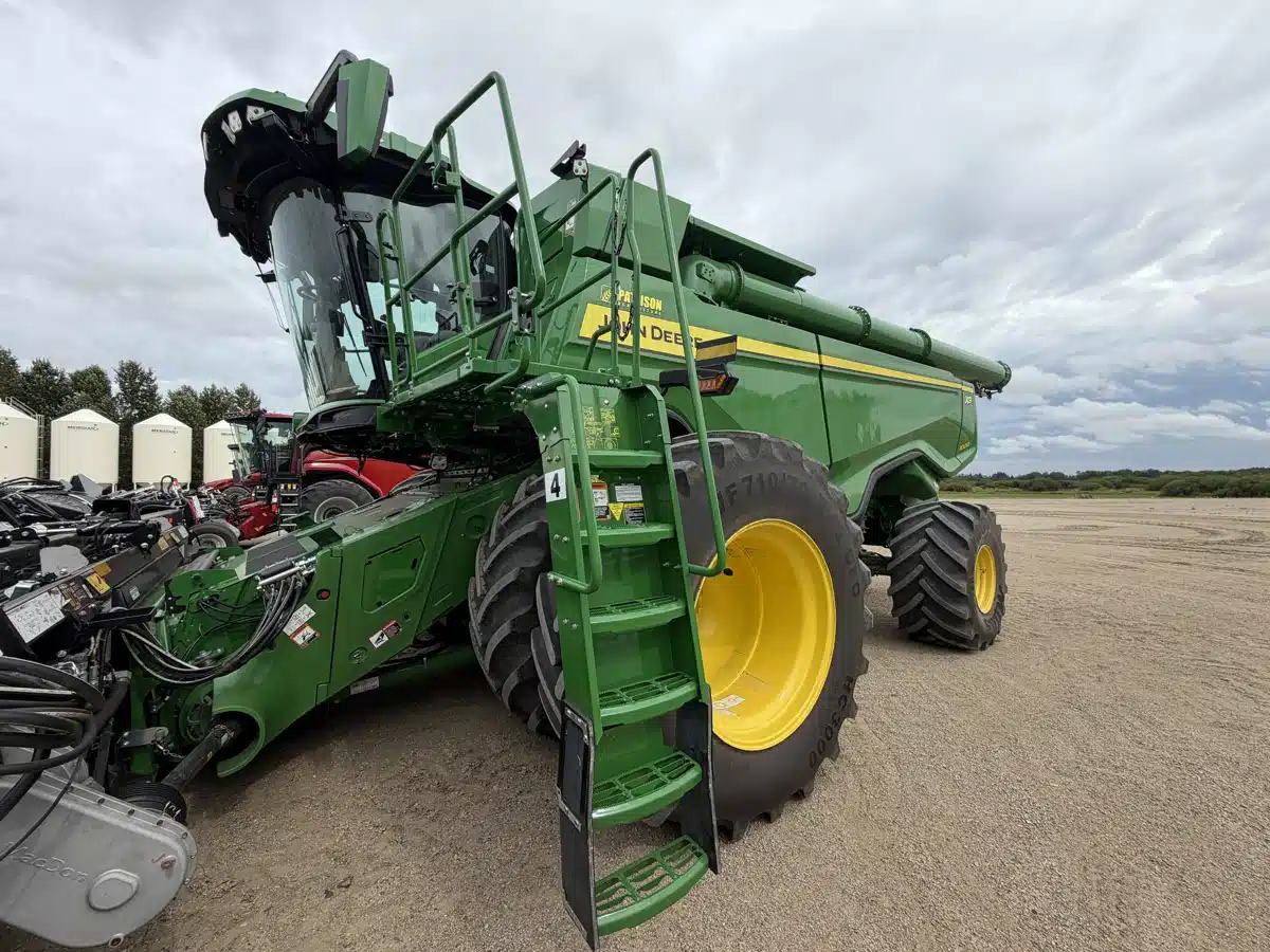 Photo de la Galerie 1 pour 2025 John Deere X9 1000 Batteuse