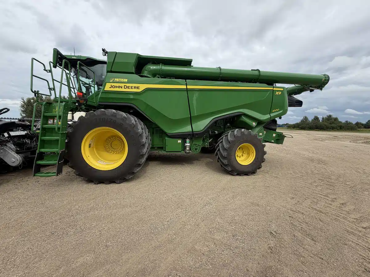 Photo de la Galerie 2 pour 2025 John Deere X9 1000 Batteuse