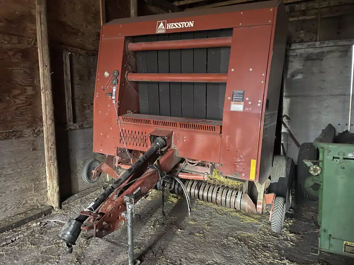 Gallery image 1 for 2005 Hesston 956 Round Baler