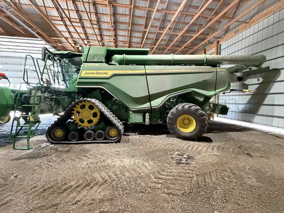 Gallery image 2 for 2022 John Deere X9 1000 Combine