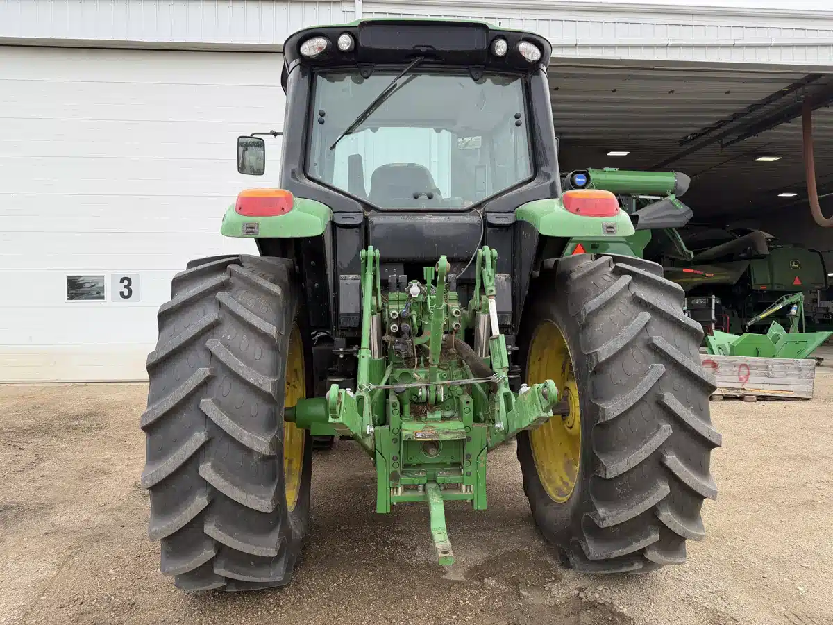 Photo de la Galerie 2 pour 2024 John Deere 6140M Tracteur