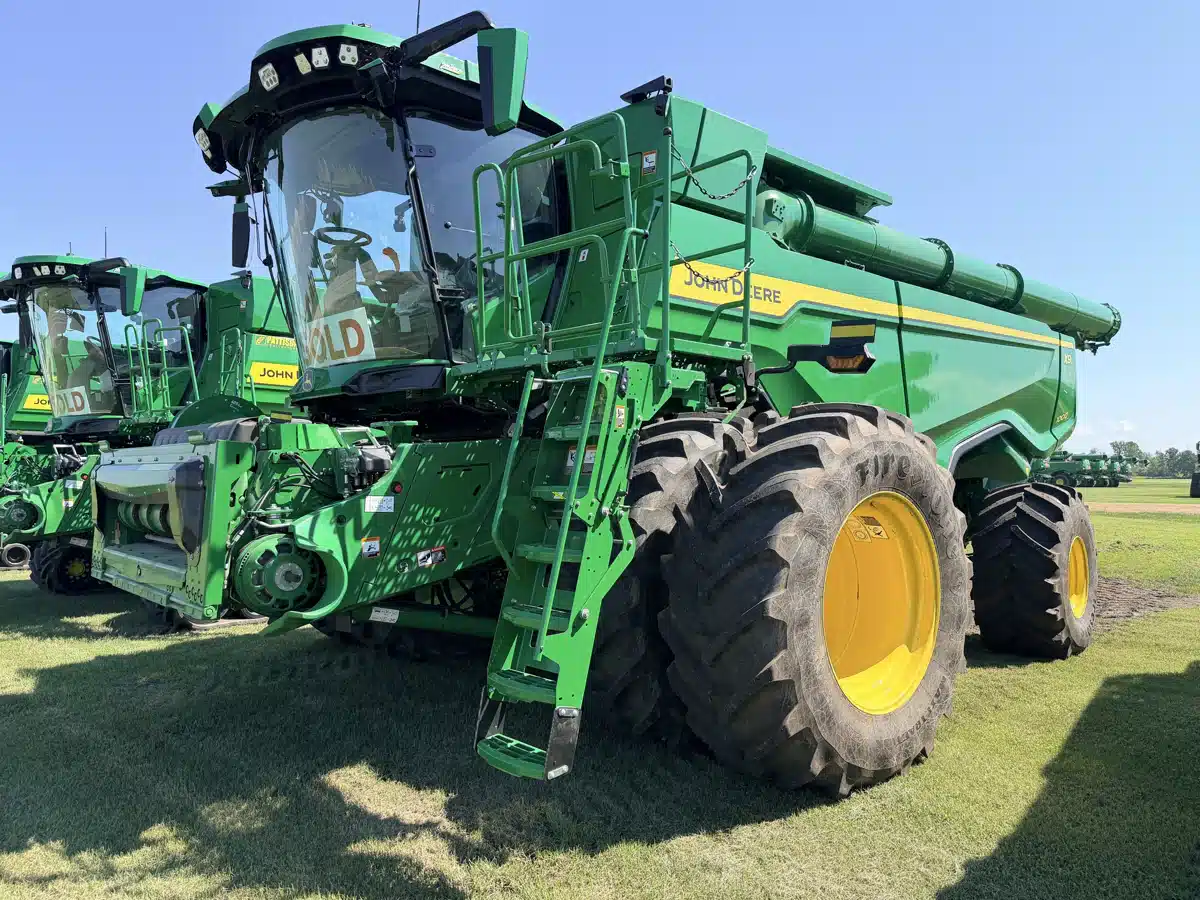 Photo de la Galerie 1 pour 2026 John Deere X9 1000 Batteuse