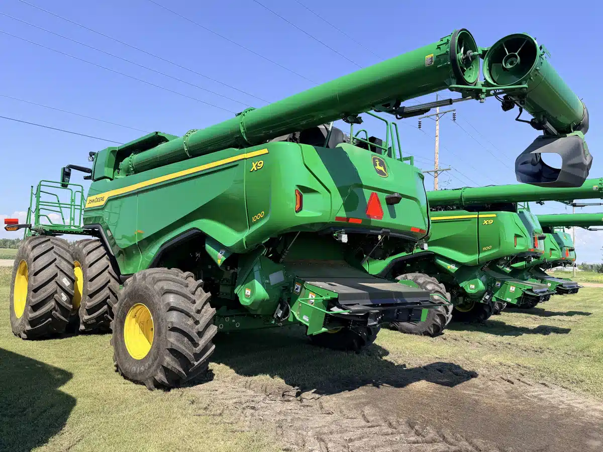 Photo de la Galerie 2 pour 2026 John Deere X9 1000 Batteuse