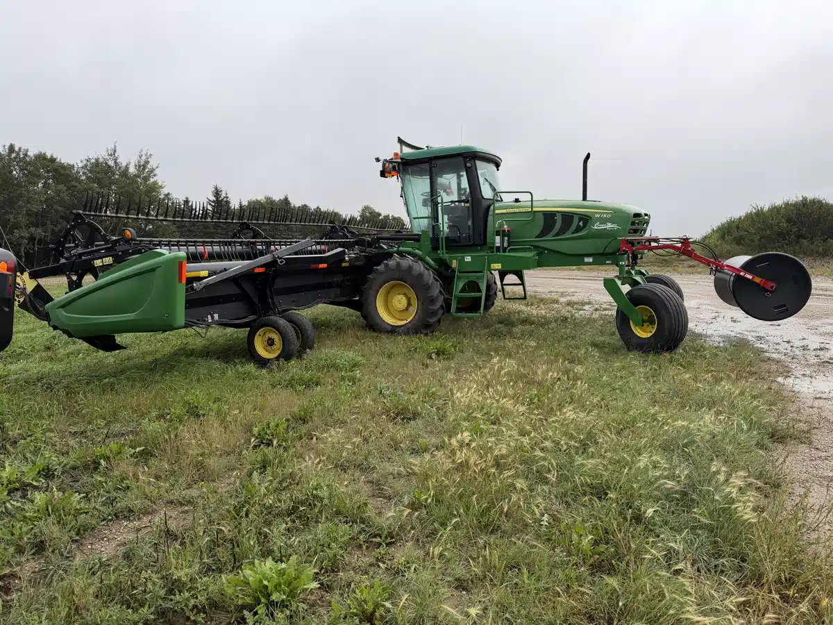 Photo de la Galerie 2 pour 2013 John Deere W150 Andaineur