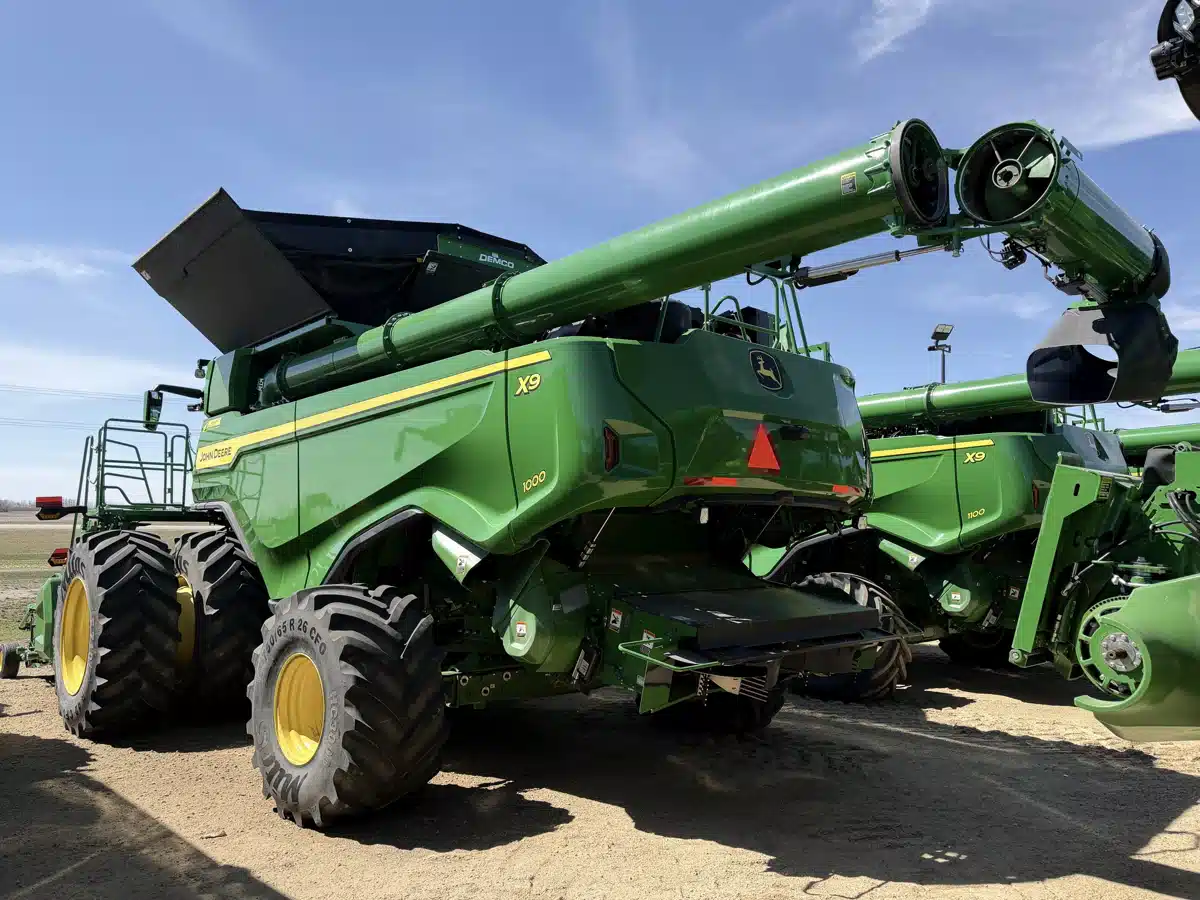 Gallery image 2 for 2025 John Deere X9 1000 Combine