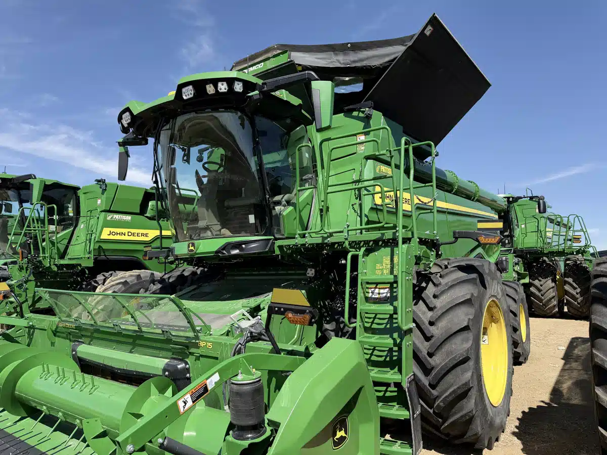 Gallery image 1 for 2025 John Deere X9 1000 Combine