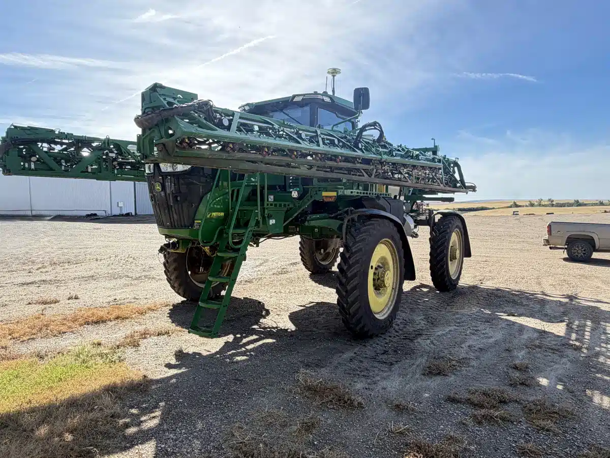 Photo de la Galerie 1 pour 2025 John Deere 410R Arroseur - Automoteur