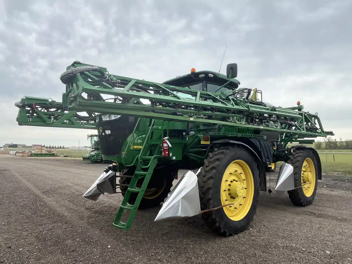 Gallery image 1 for 2020 John Deere 4060 Sprayer - Self Propelled