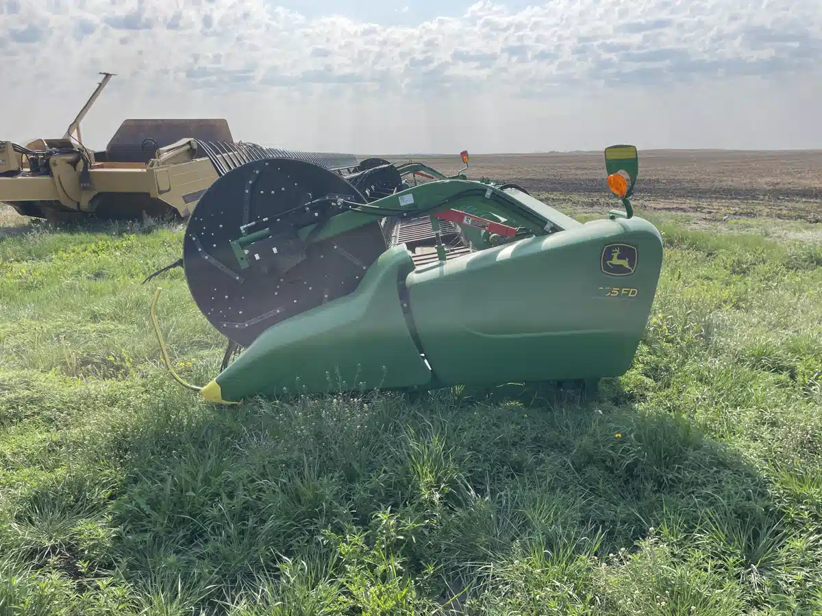 Photo de la Galerie 2 pour 2018 John Deere 635FD Nez - Toile/Tapis