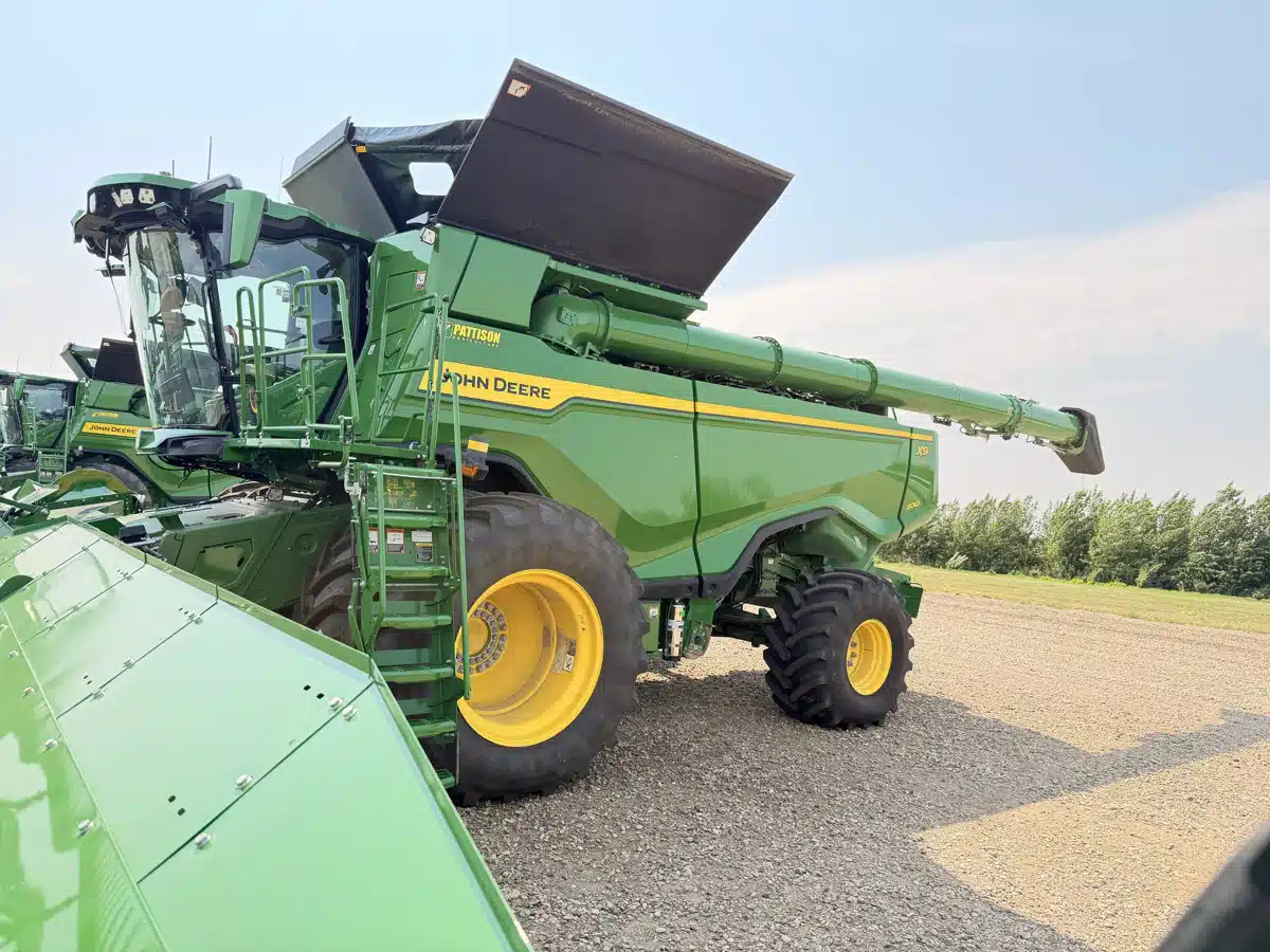 Photo de la Galerie 1 pour 2026 John Deere X9 1100 Batteuse