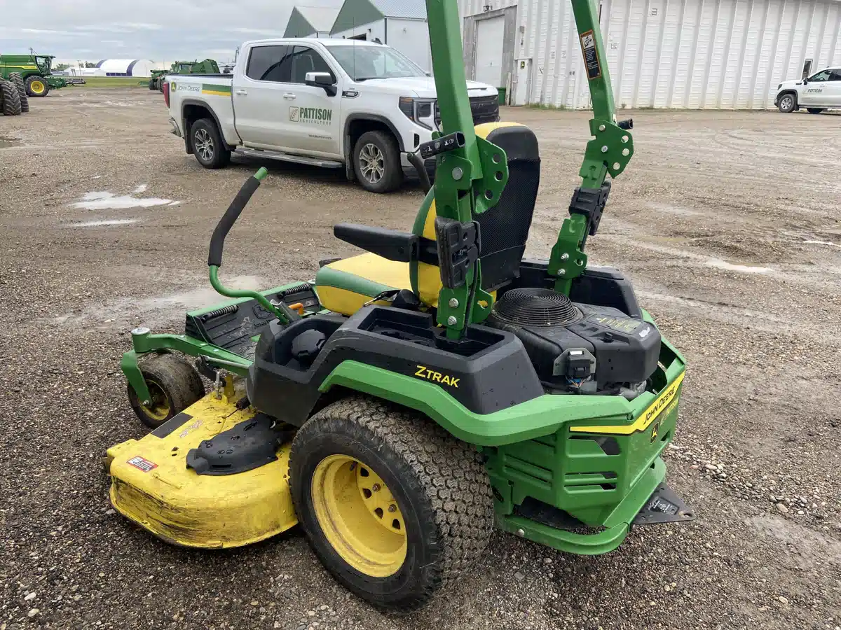 Gallery image 2 for 2022 John Deere Z545R Mower - Zero Turn