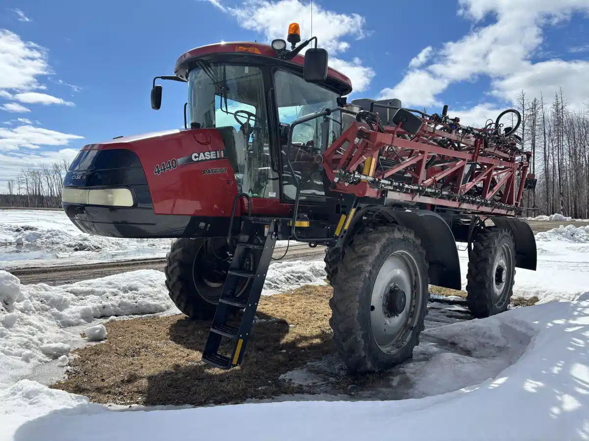Gallery image 1 for 2015 Case IH PATRIOT 4440 Sprayer - Self Propelled