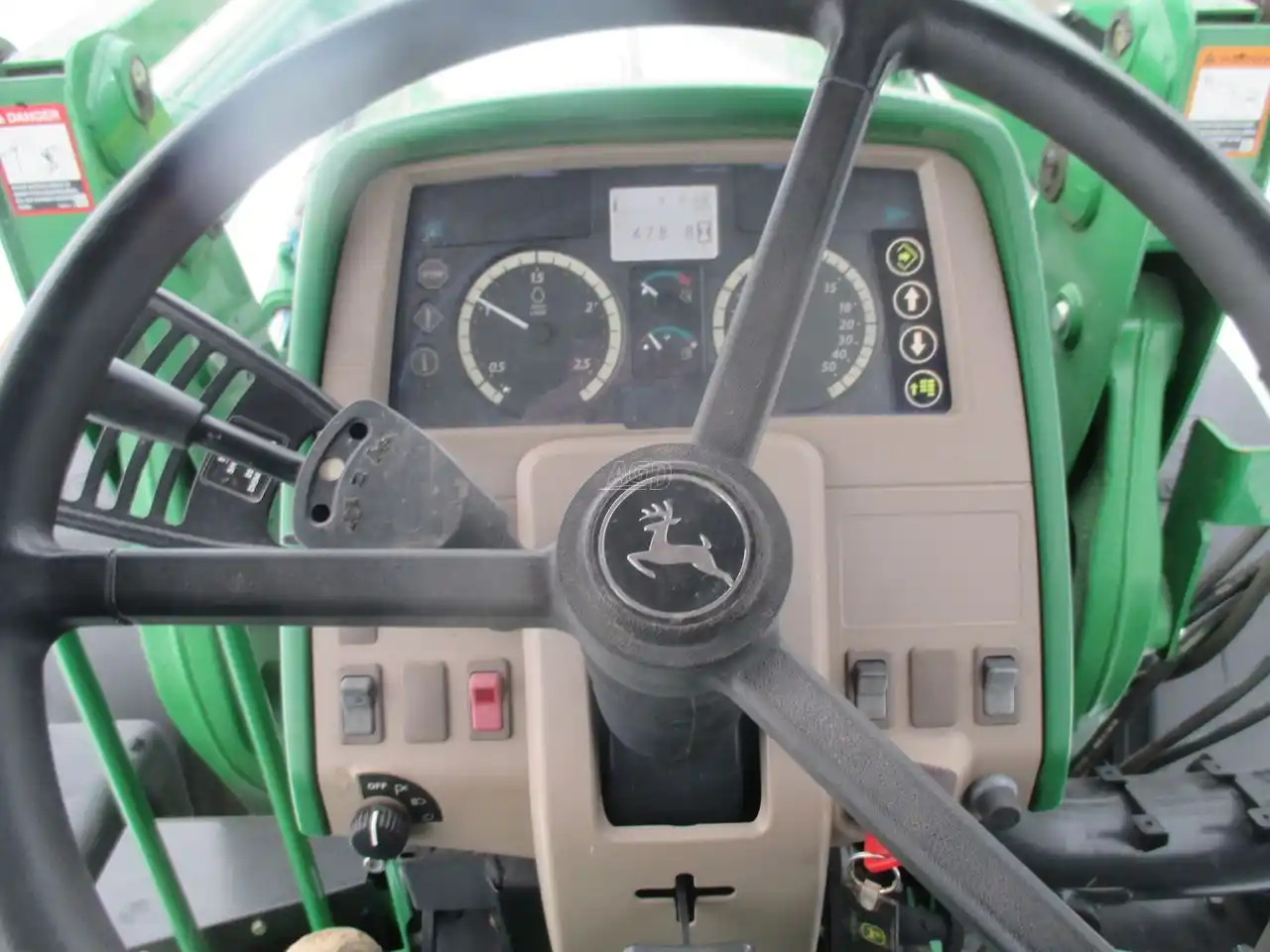 Gallery image 2 for Used 2016 John Deere 6125M Tractor