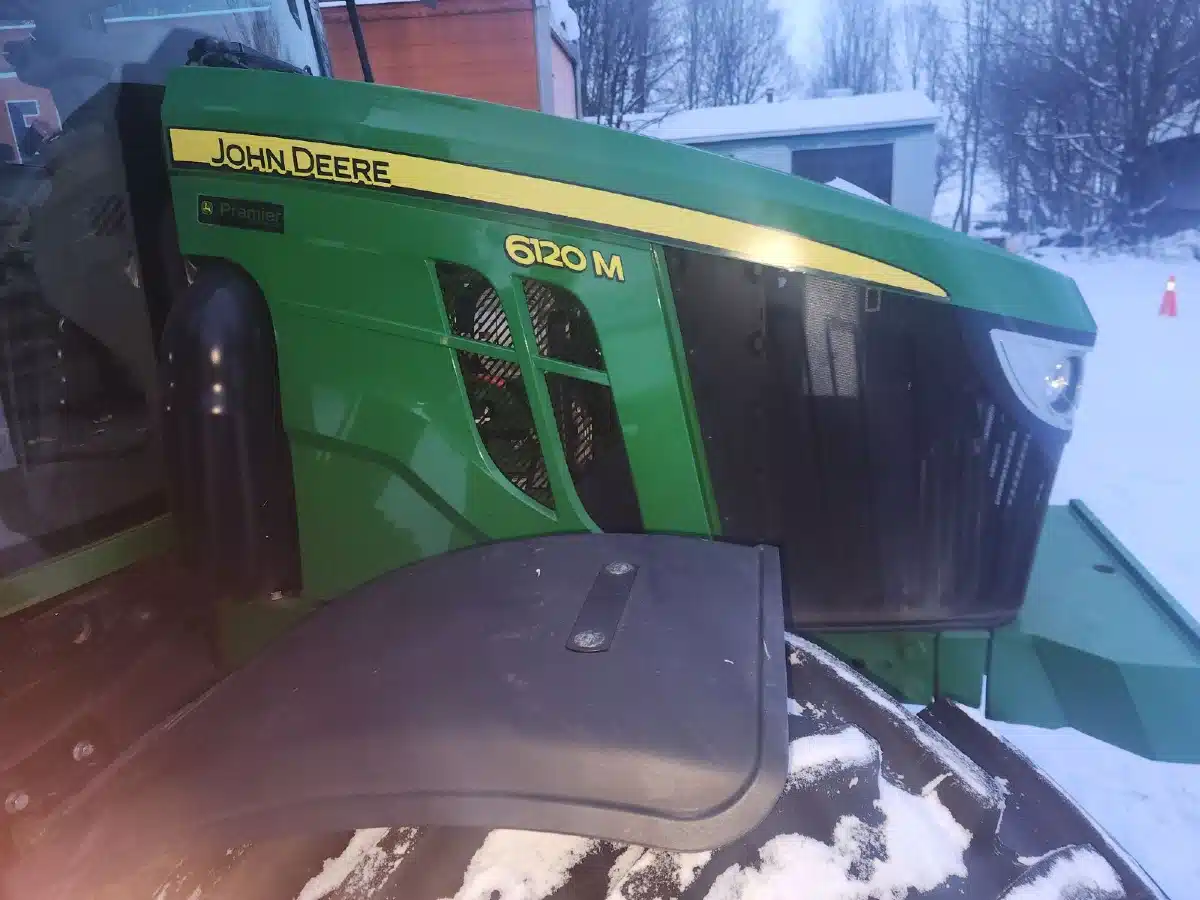 Gallery image 2 for Used 2022 John Deere 6120M Tractor