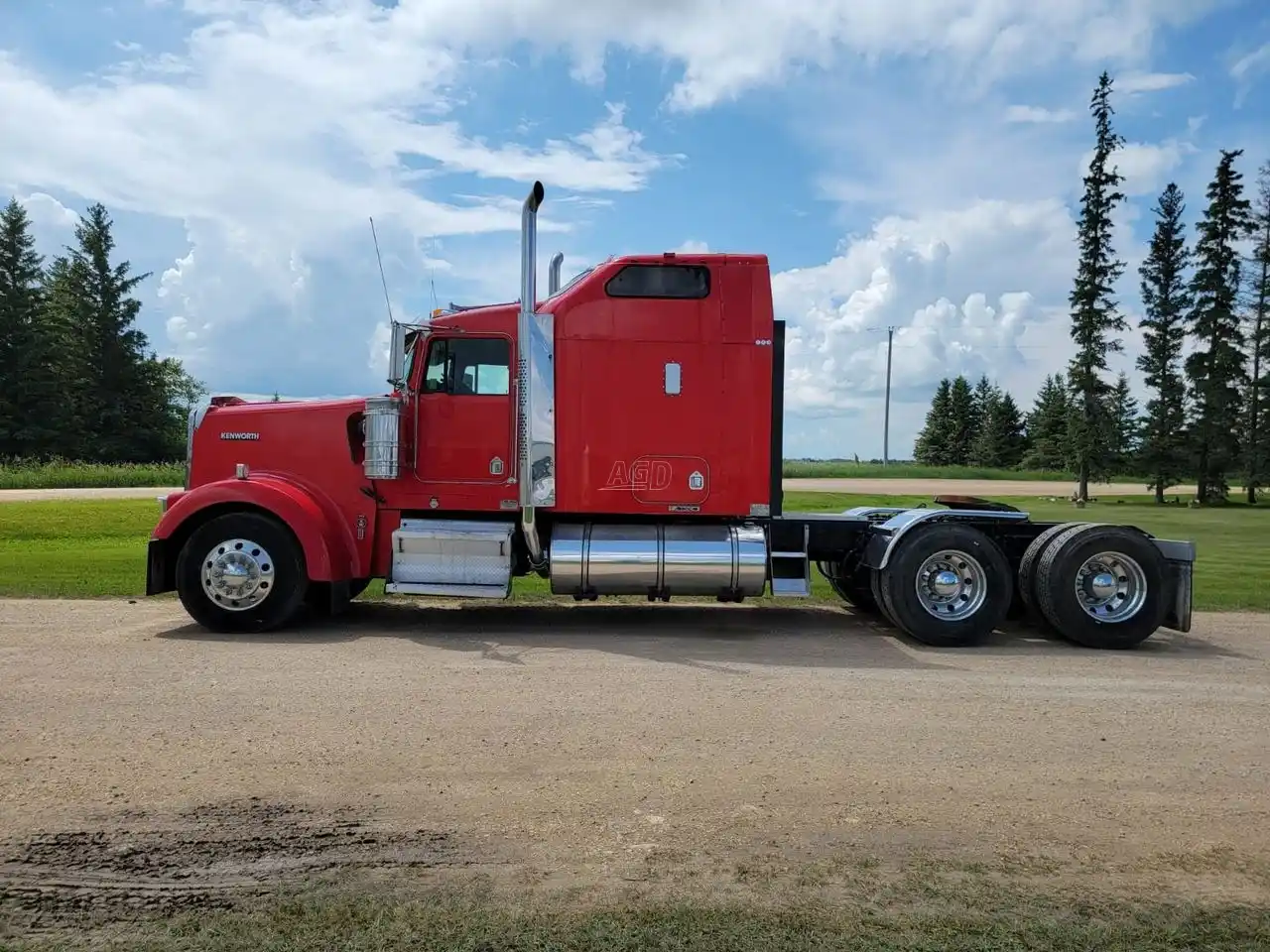 Gallery image 2 for Used 2006 Kenworth W900L Semi-Truck