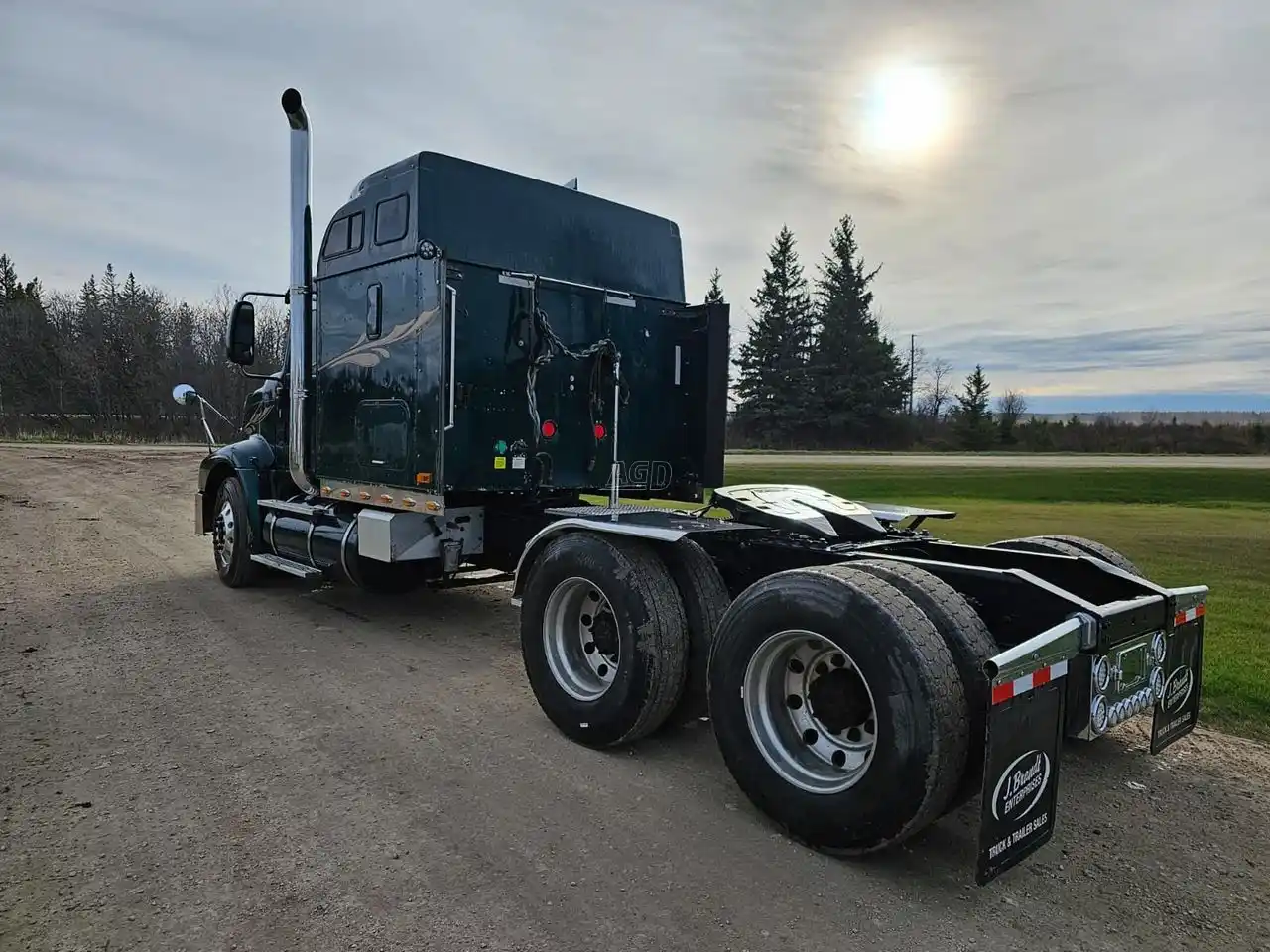 Gallery image 2 for 2007 International 9400i Semi-Truck